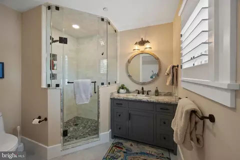 Bath - 5 Franklin St, Annapolis, MD 21401 photo 1 of 3