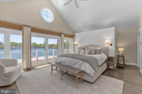 Bedroom - 7989 E Riverside Dr, Pasadena, MD 21122 photo 1 of 7