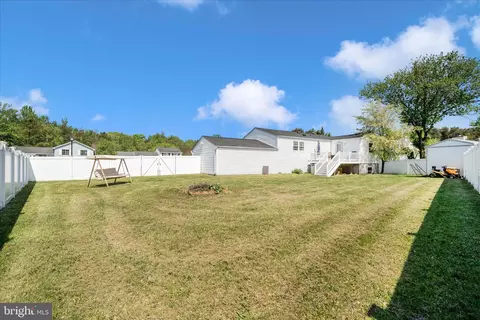 Exterior - 7709 Siden Dr, Hanover, MD 21076 photo 4 of 11