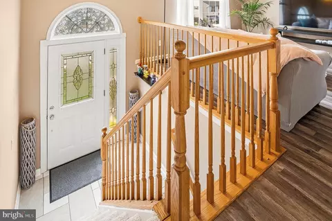 Entry Way - 757 209th St, Pasadena, MD 21122 photo 1 of 3