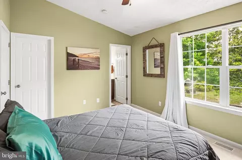 Bedroom - 757 209th St, Pasadena, MD 21122 photo 3 of 5