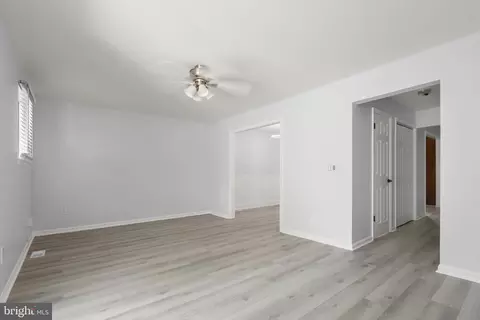 Living - 404 Peach Ct, Annapolis, MD 21409 photo 2 of 2