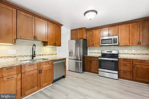 Kitchen - 404 Peach Ct, Annapolis, MD 21409 photo 2 of 2