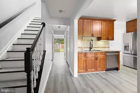 Entry Way - 404 Peach Ct, Annapolis, MD 21409 photo 2 of 3