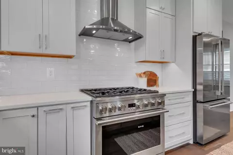 Kitchen - 912 Windsor Ave, Annapolis, MD 21403 photo 2 of 2