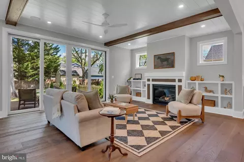 Living - 912 Windsor Ave, Annapolis, MD 21403 photo 1 of 1