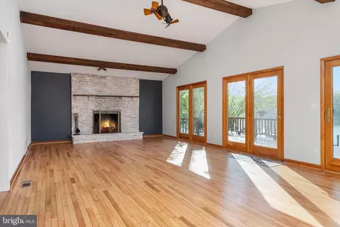 Living - 131 Jackpine Dr, Pasadena, MD 21122 photo 1 of 8