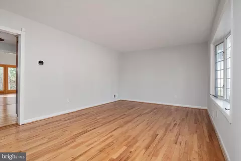 Living - 131 Jackpine Dr, Pasadena, MD 21122 photo 7 of 8
