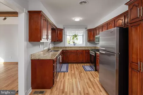 Kitchen - 131 Jackpine Dr, Pasadena, MD 21122 photo 2 of 3