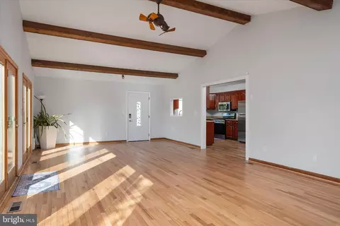 Living - 131 Jackpine Dr, Pasadena, MD 21122 photo 4 of 8