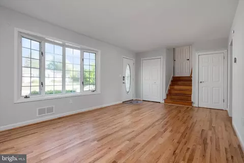 Living - 131 Jackpine Dr, Pasadena, MD 21122 photo 8 of 8