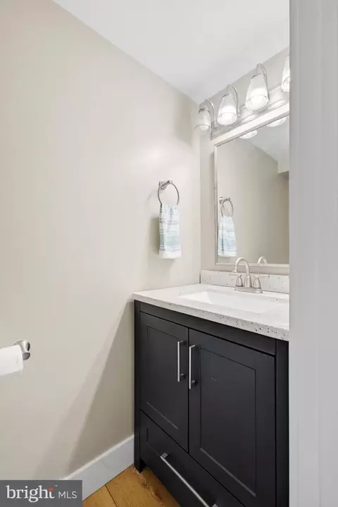 Bath - 6353 Audubon Ct, Dunkirk, MD 20754 photo 1 of 9