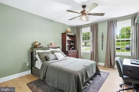 Bedroom - 6353 Audubon Ct, Dunkirk, MD 20754 photo 9 of 10