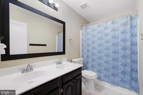Bath - 6353 Audubon Ct, Dunkirk, MD 20754 photo 8 of 9