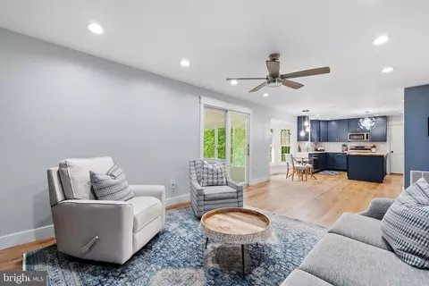 Living - 6353 Audubon Ct, Dunkirk, MD 20754 photo 2 of 2