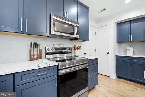 Kitchen - 6353 Audubon Ct, Dunkirk, MD 20754 photo 7 of 9
