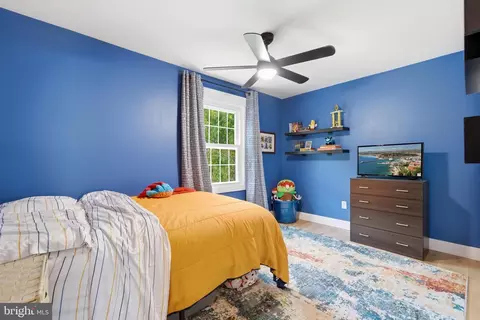 Bedroom - 6353 Audubon Ct, Dunkirk, MD 20754 photo 7 of 10