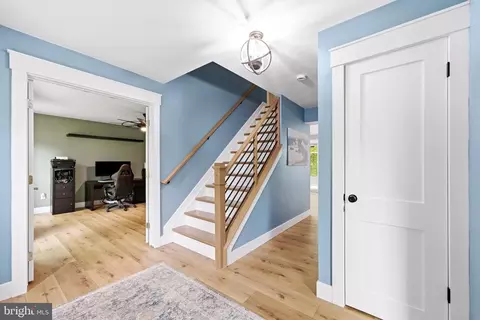 Entry Way - 6353 Audubon Ct, Dunkirk, MD 20754 photo 4 of 6