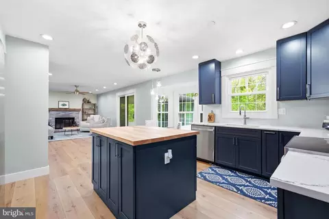 Kitchen - 6353 Audubon Ct, Dunkirk, MD 20754 photo 5 of 9