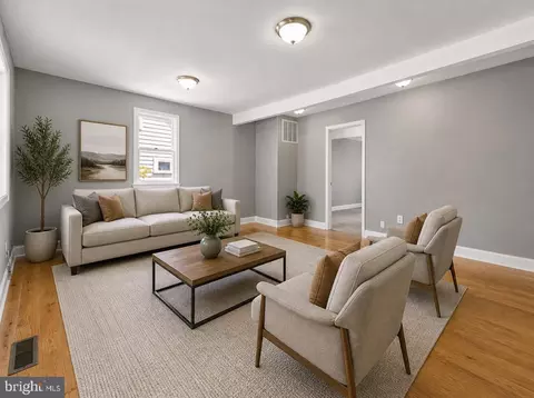 Living - 273 Magothy Blvd, Pasadena, MD 21122 photo 2 of 8