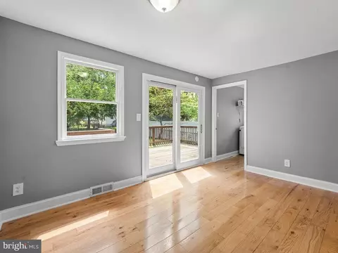 Living - 273 Magothy Blvd, Pasadena, MD 21122 photo 7 of 8