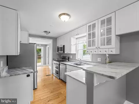 Kitchen - 273 Magothy Blvd, Pasadena, MD 21122 photo 2 of 2
