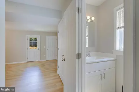 Entry Way - 1739 Quantico Rd, Edgewater, MD 21037 photo 2 of 3