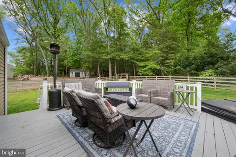 Exterior - 1243 Silver Run Dr, Pasadena, MD 21122 photo 3 of 6
