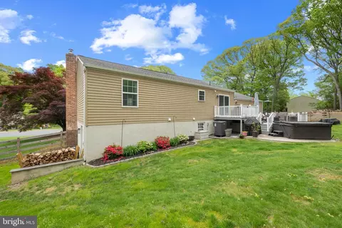 Exterior - 1243 Silver Run Dr, Pasadena, MD 21122 photo 5 of 6