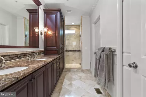 Entry Way - 465 Edgewater Rd, Pasadena, MD 21122 photo 1 of 4