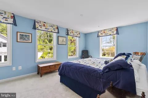 Bedroom - 465 Edgewater Rd, Pasadena, MD 21122 photo 4 of 8