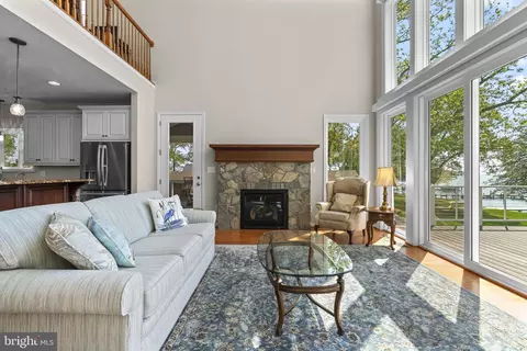 Living - 465 Edgewater Rd, Pasadena, MD 21122 photo 2 of 2