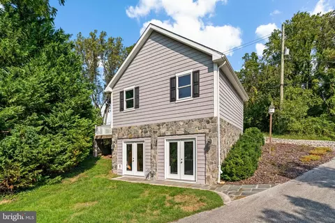 Exterior - 465 Edgewater Rd, Pasadena, MD 21122 photo 4 of 12