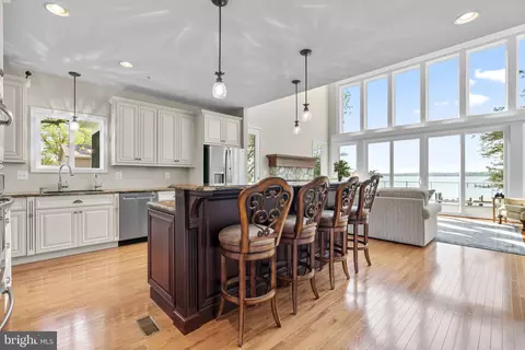 Kitchen - 465 Edgewater Rd, Pasadena, MD 21122 photo 3 of 6