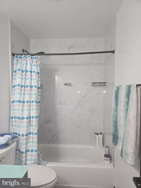 Bath - 7513 Saffron Ct, Hanover, MD 21076 photo 2 of 3