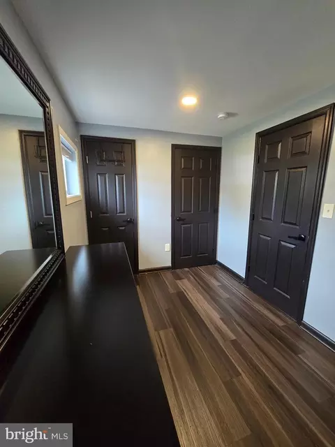 Entry Way - 7513 Saffron Ct, Hanover, MD 21076 photo 8 of 9
