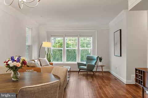 Living - 116 Vanguard Ln, Annapolis, MD 21401 photo 4 of 5