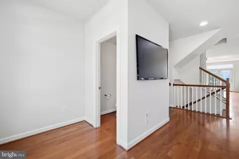 Entry Way - 7533 Pelham Way, Hanover, MD 21076 photo 4 of 6
