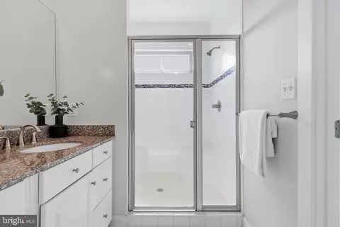Bath - 7533 Pelham Way, Hanover, MD 21076 photo 2 of 6