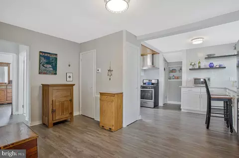 Entry Way - 1609 Bentley Rd, Edgewater, MD 21037 photo 2 of 2