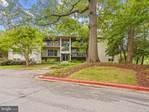 1117 Primrose Ct #301, Annapolis, MD 21403