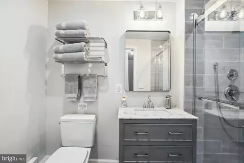 Bath - 3904 Dogwood Trl, Edgewater, MD 21037 photo 1 of 1