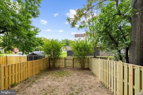 Exterior - 1013 Cape Splitt Harbour, Pasadena, MD 21122 photo 7 of 10