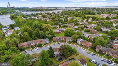 View/Area - 1013 Cape Splitt Harbour, Pasadena, MD 21122 photo 2 of 13