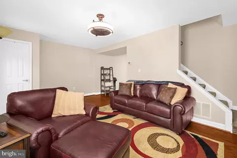 Living - 1013 Cape Splitt Harbour, Pasadena, MD 21122 photo 1 of 1