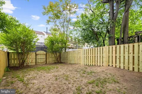 Exterior - 1013 Cape Splitt Harbour, Pasadena, MD 21122 photo 8 of 10