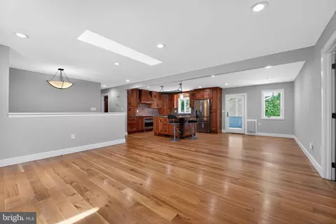 Living - 1186 Bunker, Arnold, MD 21012 photo 2 of 3