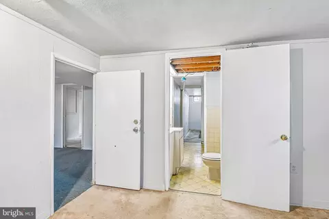 Entry Way - 347 Marganza S, Laurel, MD 20724 photo 3 of 4
