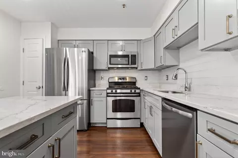 Kitchen - 8612 Fire Rock Rd, Laurel, MD 20724 photo 4 of 6
