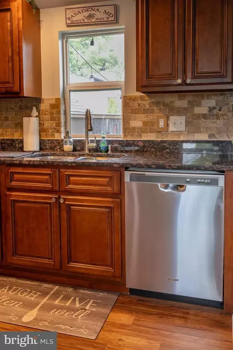Kitchen - 1816 Cremen Rd, Pasadena, MD 21122 photo 3 of 4